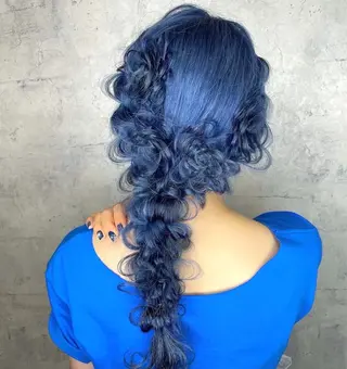 ヘアアレンジ 🦋ハイトーン×ア レンジ💫Leenaのヘアスタイル