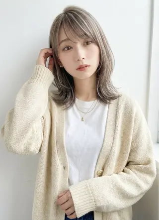 ミディアム 白髪ぼかし/清水 和馬のヘアスタイル