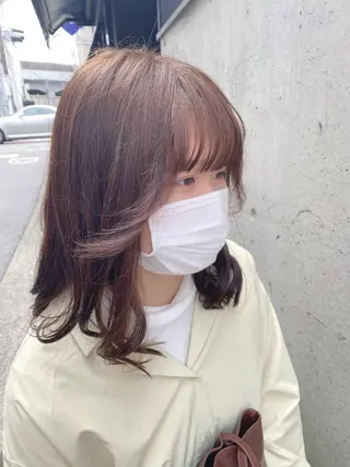 セミロング 勝沼 佑季のヘアスタイル