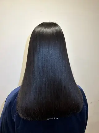 ロング 鈴木 沙都のヘアスタイル