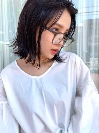 ミディアム 水田 成美のヘアスタイル
