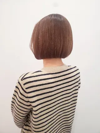 ショート カラー 齋藤 愛美のヘアスタイル