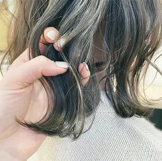 セミロング カラー 滝本 里実のヘアスタイル