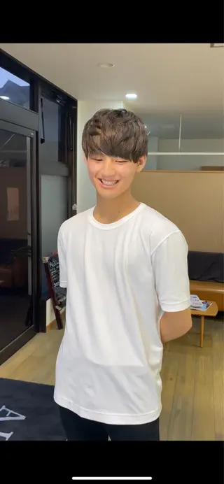 カラー peg.hair所属・ブリーチカラー🫧 森　凪沙のヘアスタイル