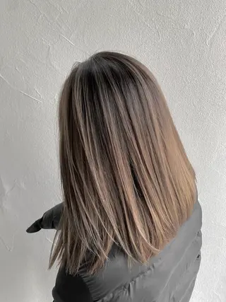 セミロング バレイヤージュ 隅中秀弥のヘアスタイル