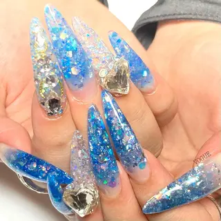 ネイル VOGUE ×SWANのネイルデザイン