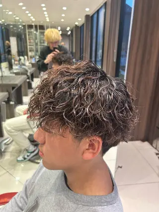 ショート パーマ メンズ メンズ専門 米山諒✂️のヘアスタイル