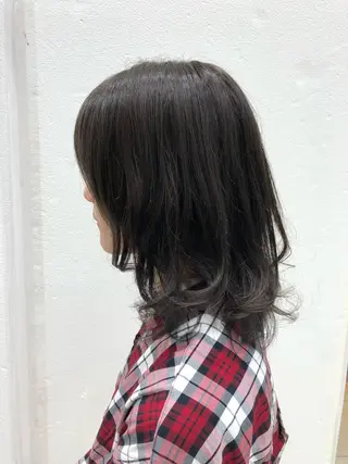 ミディアム カラー ショート/白髪ぼかし 君和田若菜のヘアスタイル