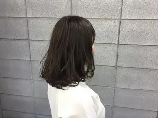 ミディアム カラー ITO YUKIのヘアスタイル