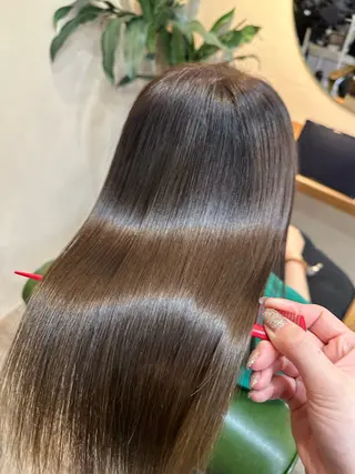 セミロング 金 春江のヘアスタイル