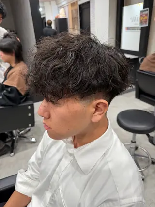 ショート パーマ メンズ ユウ🪄 パーマ指名No1のヘアスタイル