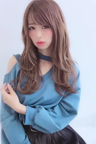 ロング YOKOI SHINJIのヘアスタイル