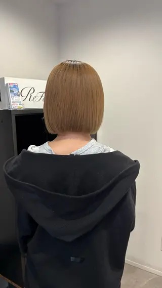 ミディアム YURINO /ボブ ベージュ/ハイトーンのヘアスタイル