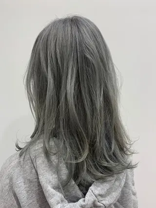 セミロング カラー 加藤 佑哉のヘアスタイル