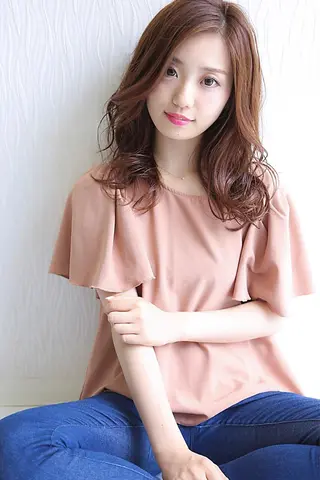 セミロング YOKOI SHINJIのヘアスタイル
