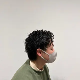 パーマ メンズ 亀井 慎太郎のヘアスタイル