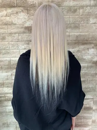 ロング ヘアアレンジ 毛穴改善/脱毛 ネイル 川上久仁子のエステ・リラクイメージ