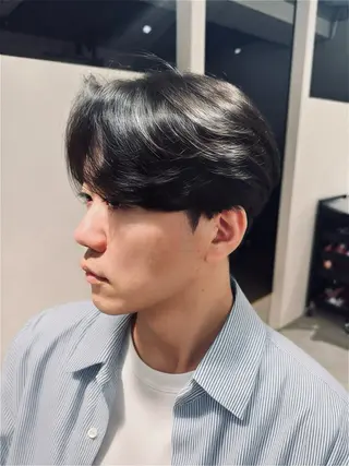 ショート パーマ メンズ メンズ職人/センター パート/富沢真斗のヘアスタイル