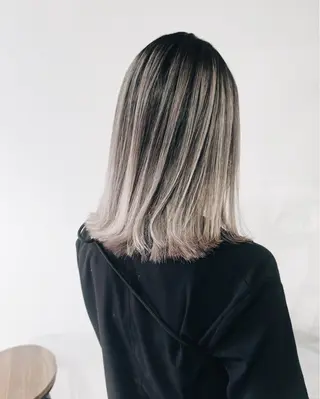 ミディアム 岸川 恭子のヘアスタイル