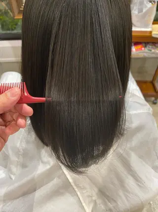 ミディアム パーマ 沖田 舞衣のヘアスタイル
