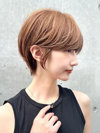 ショート ショートヘア くすみカラー、大場猛のヘアスタイル