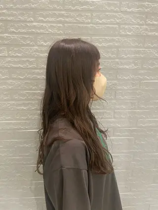 ロング カラー 大川 美優のヘアスタイル