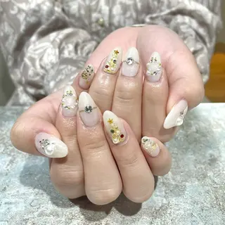 ミディアム LUANA 〜Eyelash&Nail〜所属・長崎 真帆のネイルデザイン