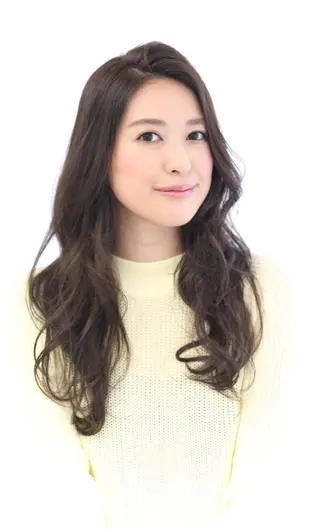 ミディアム セミロング ロング カラー パーマ 横手 愛美のヘアスタイル