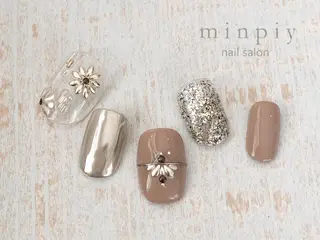 ネイル 𖡼 yumenoのネイルデザイン