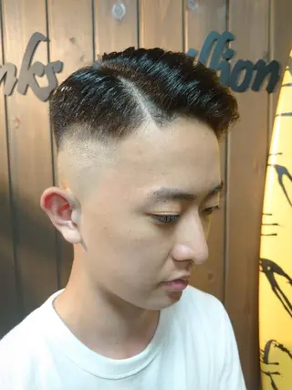 ショート 岡林 選のヘアスタイル
