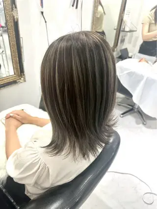 ミディアム 尾崎 虹美のヘアスタイル