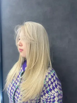 ロング TOMIKUDA RIOのヘアスタイル