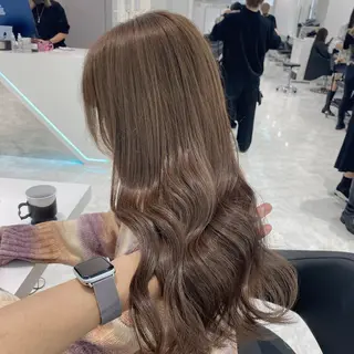 セミロング カラー センターパート特化 井上健太のヘアスタイル