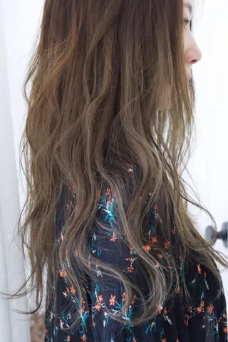 ロング カラー fio マナミのヘアスタイル