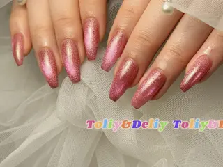 ネイル ToliyDeliy Linaのネイルデザイン
