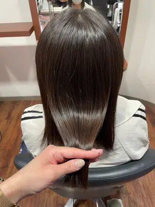 ミディアム コバヤシ カオンのヘアスタイル