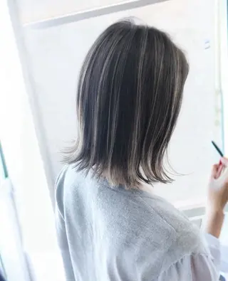 ミディアム 艶カラー／ 夢叶のヘアスタイル