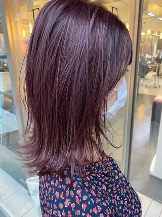 ミディアム カラー パーマ ヘアアレンジ メンズ キッズ ネイル mana 暖色カラーカットのヘアスタイル
