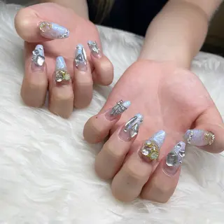 ロング see love gritterのネイルデザイン