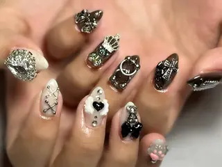 ネイル 新山 聖のネイルデザイン