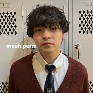 パーマ センターパート／マッ シュ／パーマ　あさみのヘアスタイル