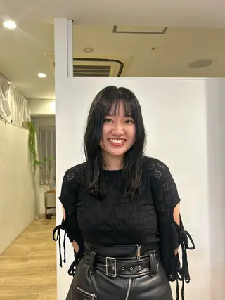 ロング 伊澤 紗弥のヘアスタイル