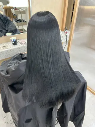 ロング 韓国レイヤー透明感 カラーヨウスケのヘアスタイル