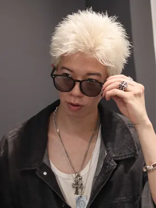 ショート カラー メンズ メンズフェザー毛流れ パーマASHU渋谷のヘアスタイル