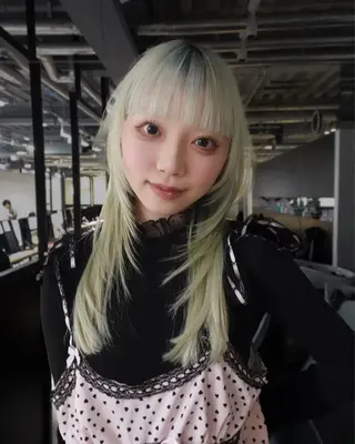 ロング ハイトーン/レイヤー 池袋/yumeのヘアスタイル