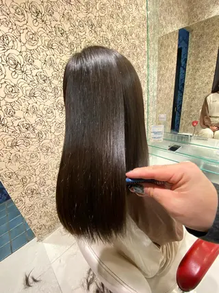 セミロング ムトウセイマ/ 縮毛矯正/ブリーチのヘアスタイル