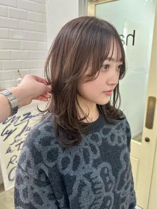 セミロング カラー 四日市/レイヤー /似合わせカットのヘアスタイル