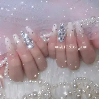 ネイル HAPPINAS🎀  れん🖤痛ネイルのネイルデザイン