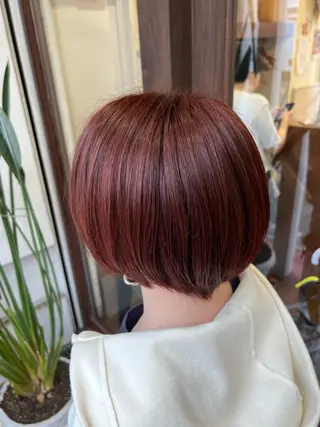 ショート カラー ブリーチカラー🦖 岡部木乃夏のヘアスタイル