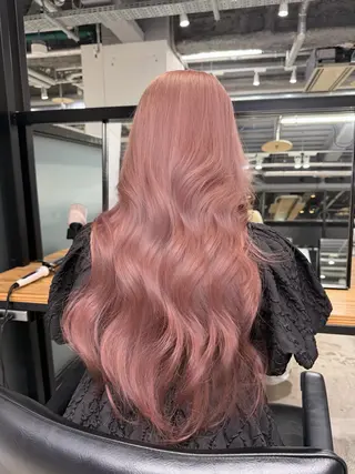 ロング 🩷ハイトーン特化 ayumi🩷のヘアスタイル